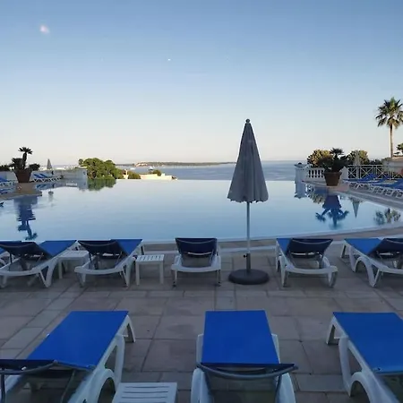 Renove, Piscine A Debordement, Vue Apartment *