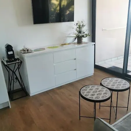Renove, Piscine A Debordement, Vue Apartment Cannes