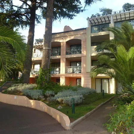 Renove, Piscine A Debordement, Vue Cannes