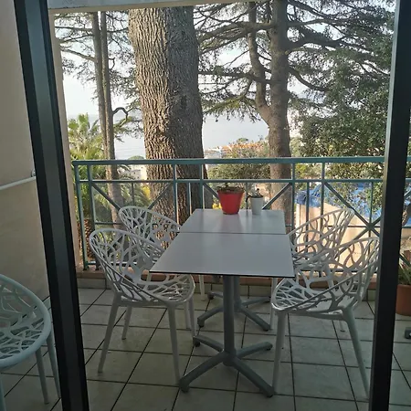 Apartment Renove, Piscine A Debordement, Vue